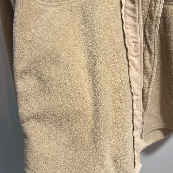 Shacket - Picture 3 of 4